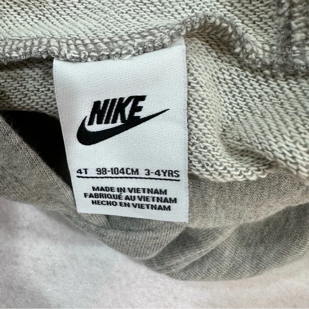 Boy’s Nike Gray Sweatshirt Hoodie